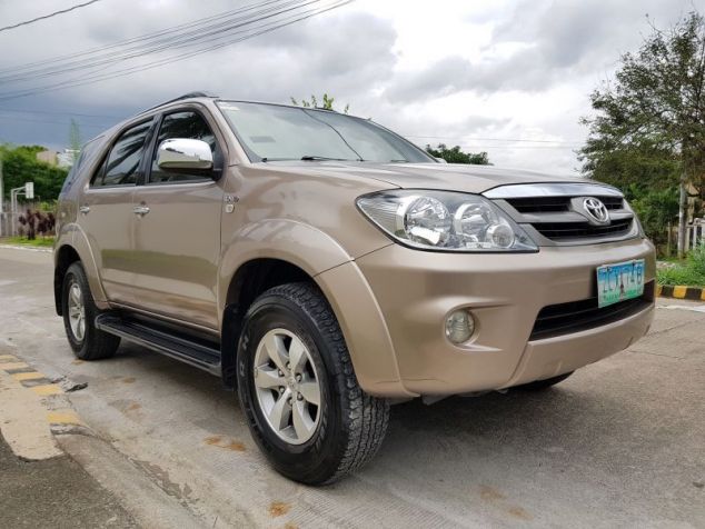 Toyota fortuner 2006 год