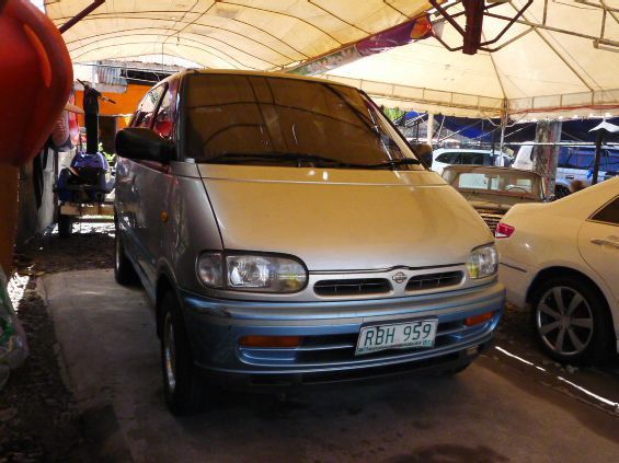 Nissan serena 1992