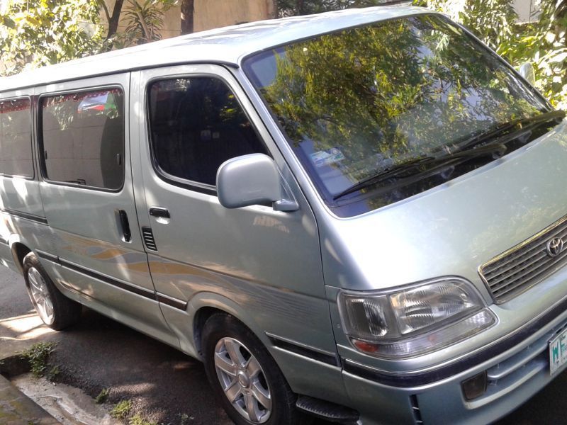 Toyota grand ace