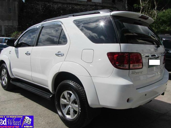 Toyota fortuner 2006 год