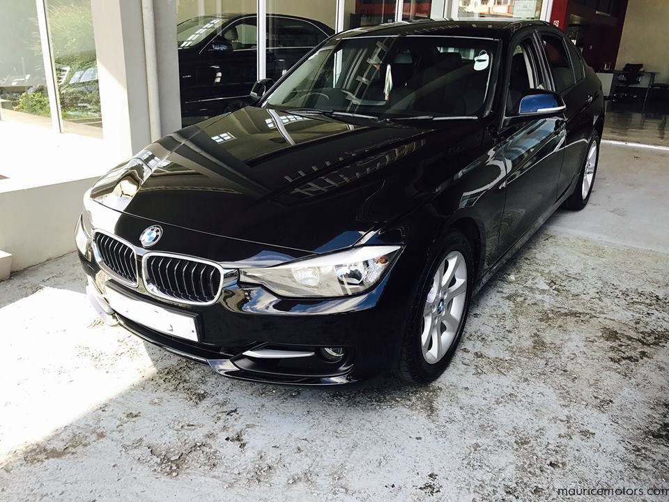 2012 BMW 320i F30 SPORT PACKAGE 2.0 TWIN POWER TURBO for