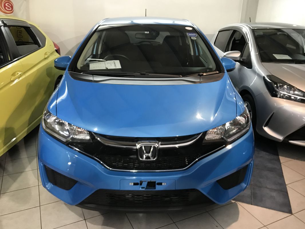 17 Honda Fit Blue For Sale 84 179 Km Automatic Transmission Auto Master