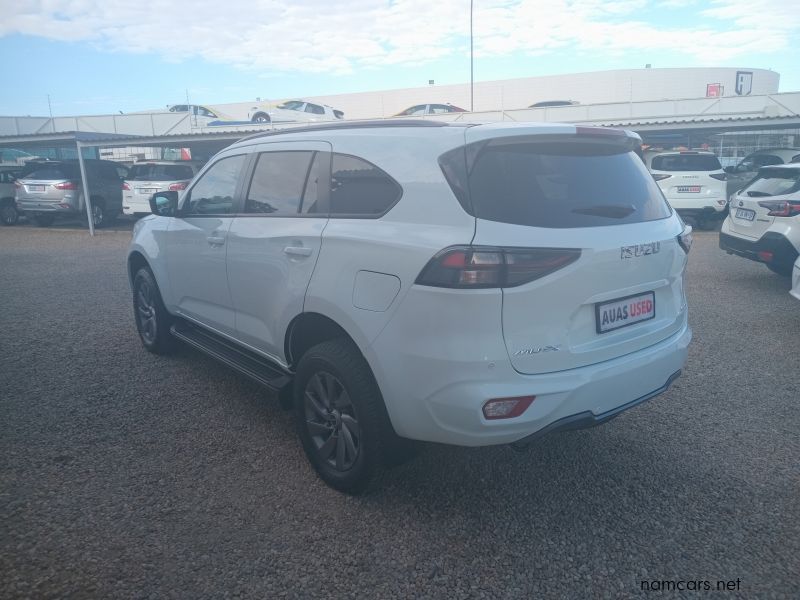 2023 Isuzu MU-X 3.0 LS 4x4 AUTO photo