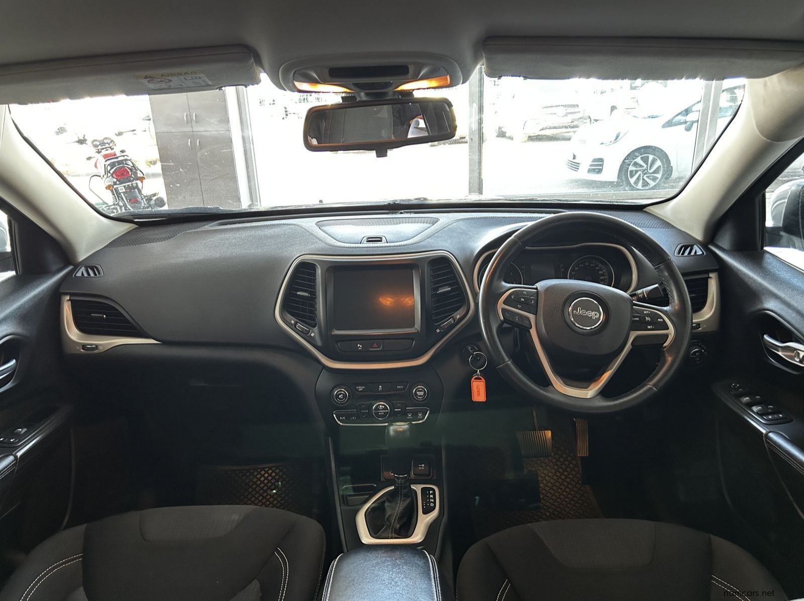 2020 Jeep Cherokee 2.4 Longitude Petrol AT pictures