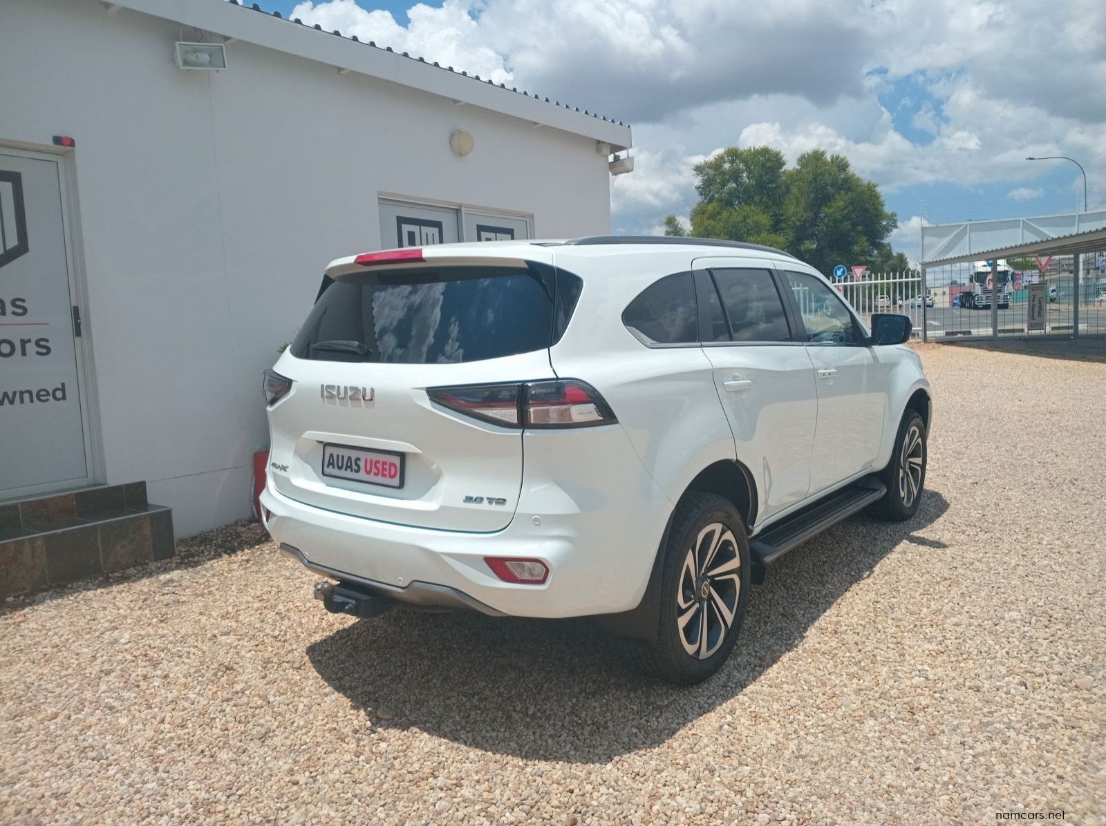 2022 Isuzu MU-X 3.0 Onyx 4x4 AT pictures