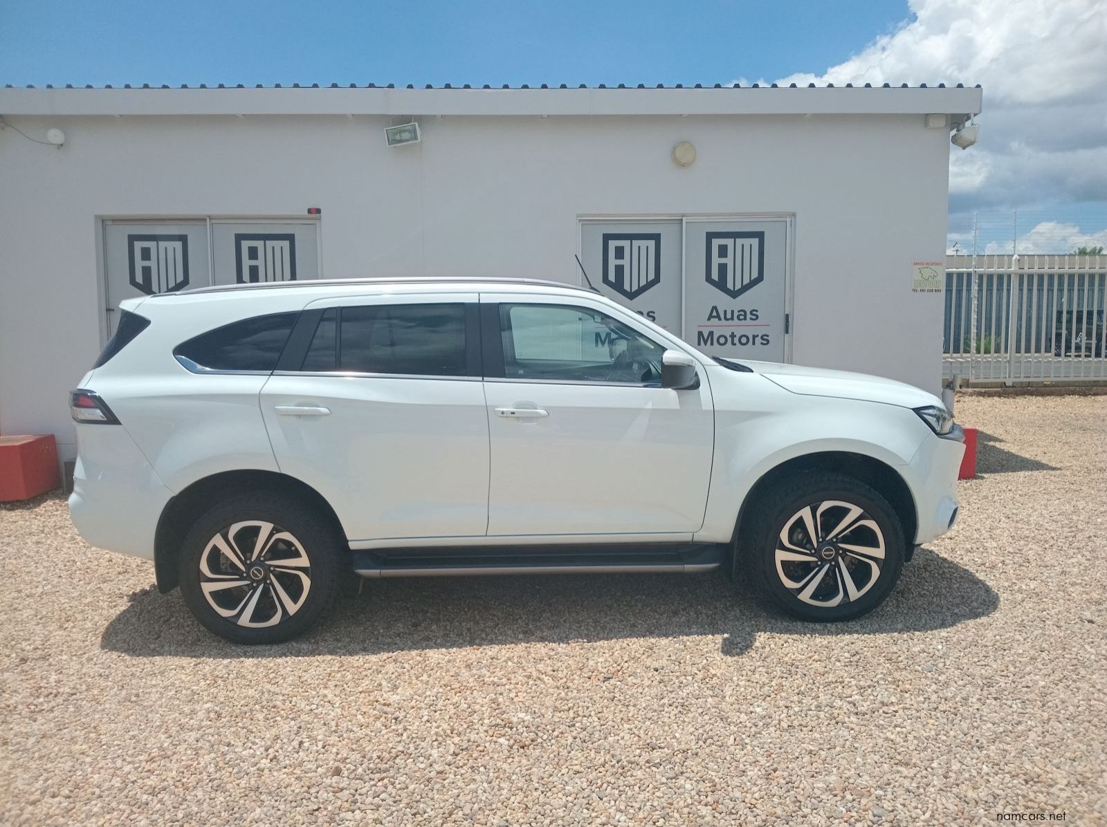 2022 Isuzu MU-X 3.0 Onyx 4x4 AT pictures