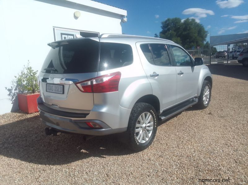 2019 Isuzu MU-X 3.0 4x4 Auto pictures