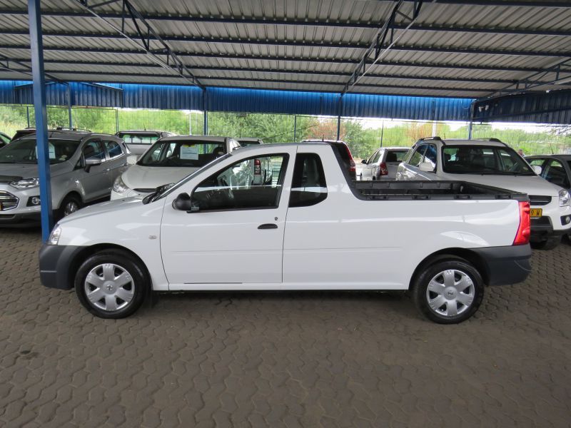 2013 nissan np200 1.6