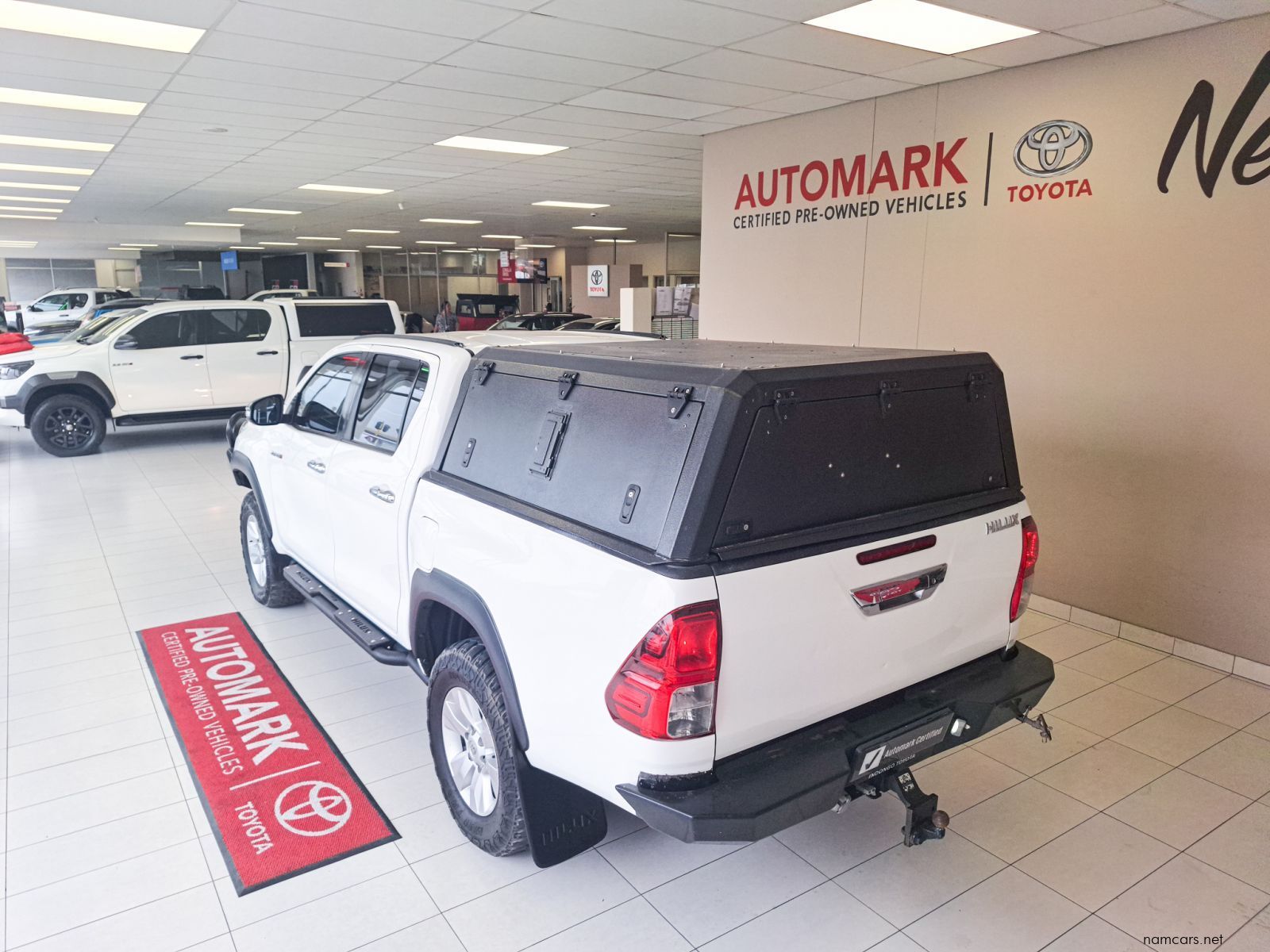 2017 Toyota Hilux Raider 2.8 DC 4x4 AT photo