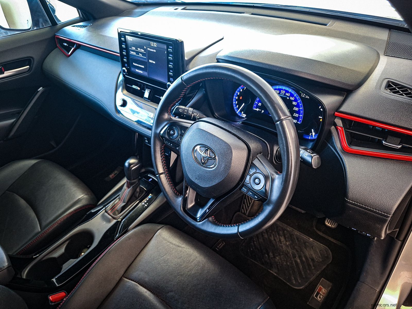 2023 Toyota Corolla Cross 1.8 GR-S photo