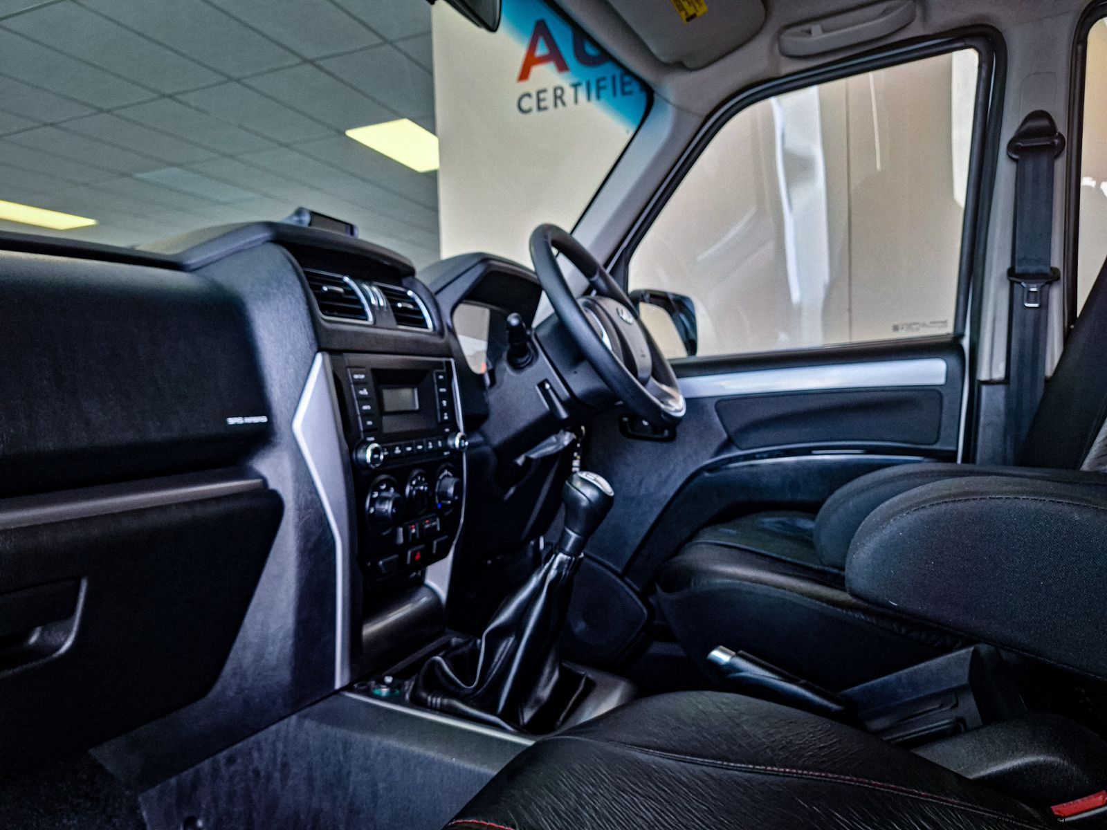 2024 Mahindra 2.2 MHAWK S6 D/C P/U 4x4 photo