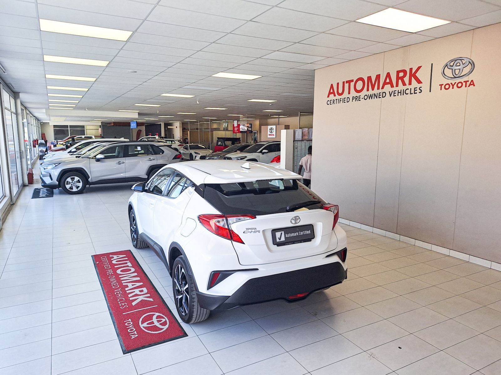 2019 Toyota C-HR 1.2T Plus CVT photo