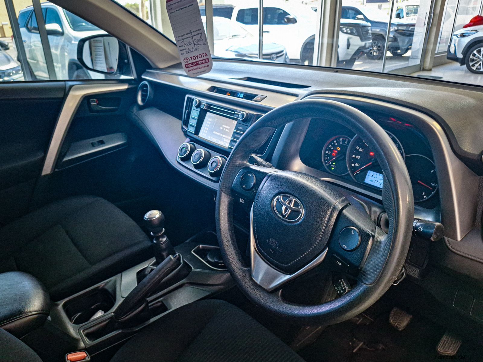 2017 Toyota Rav4 2.2D GX AWD MT photo