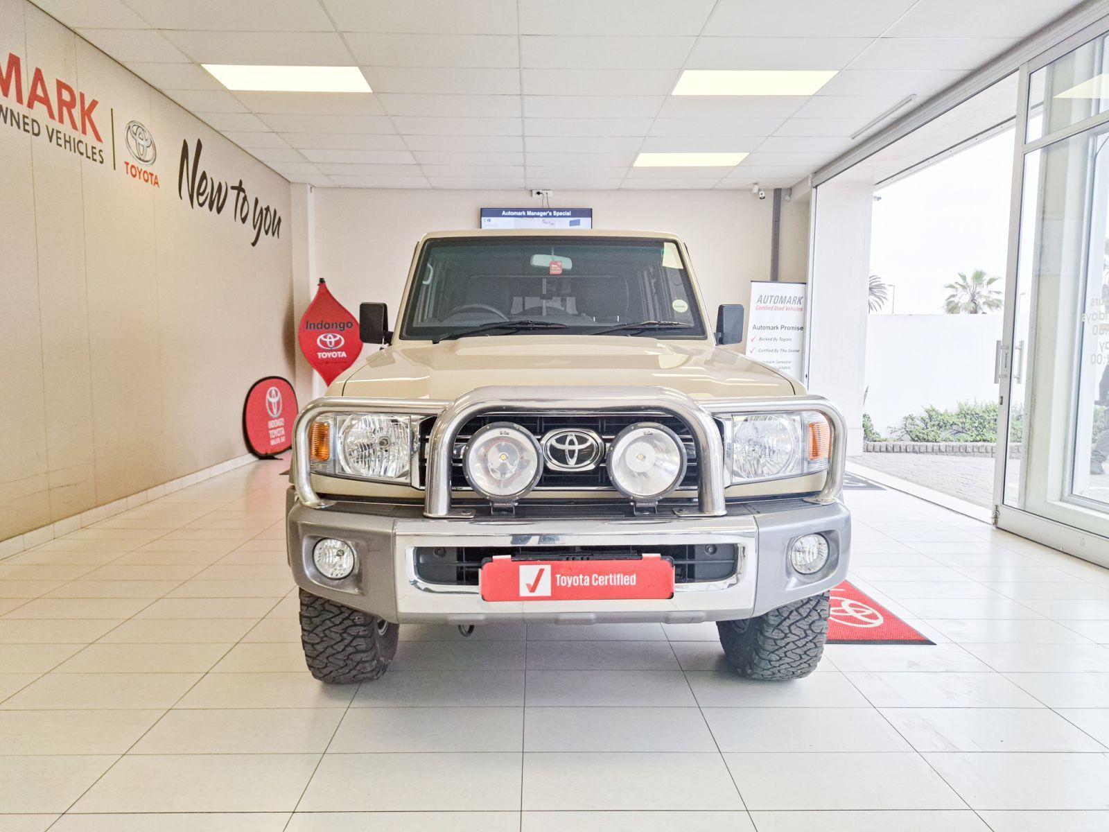 2022 Toyota LC79 4.0 Petrol V6 MT 4x4 photo