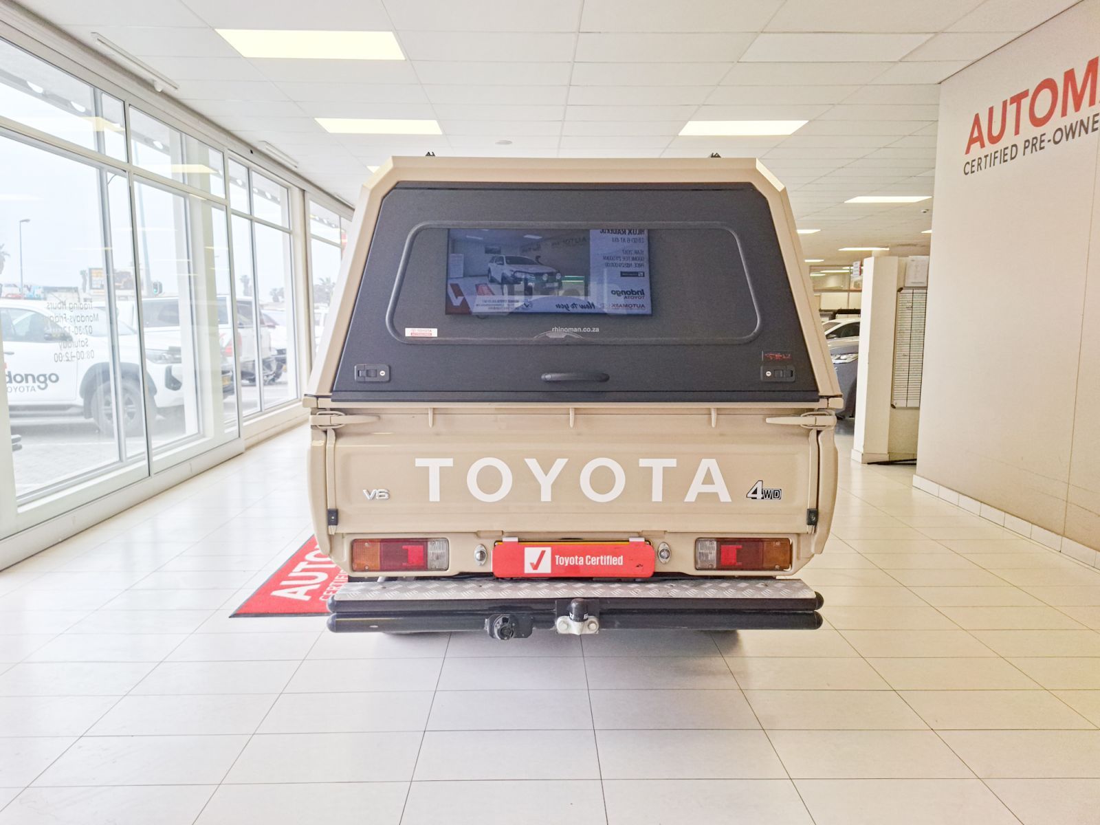 2022 Toyota LC79 4.0 Petrol V6 MT 4x4 photo