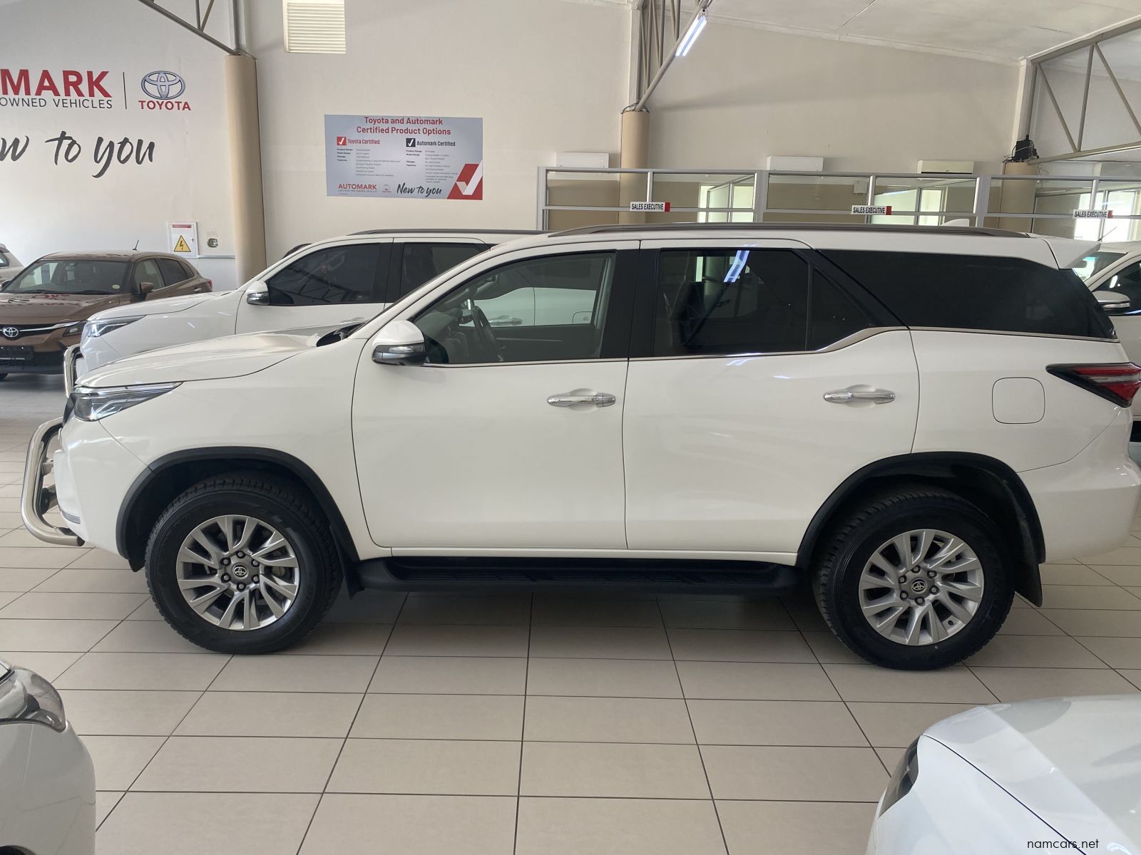 2023 Toyota FORTUNER VX 4X4 AT 2.8 photo