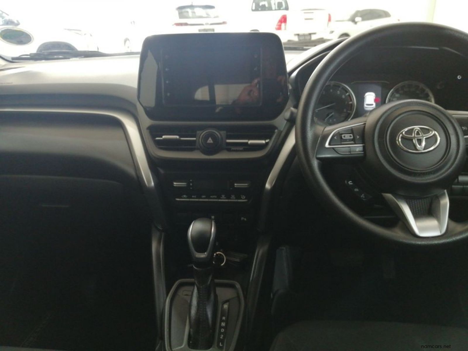 2024 Toyota Urban Cruiser  XR A/T photo