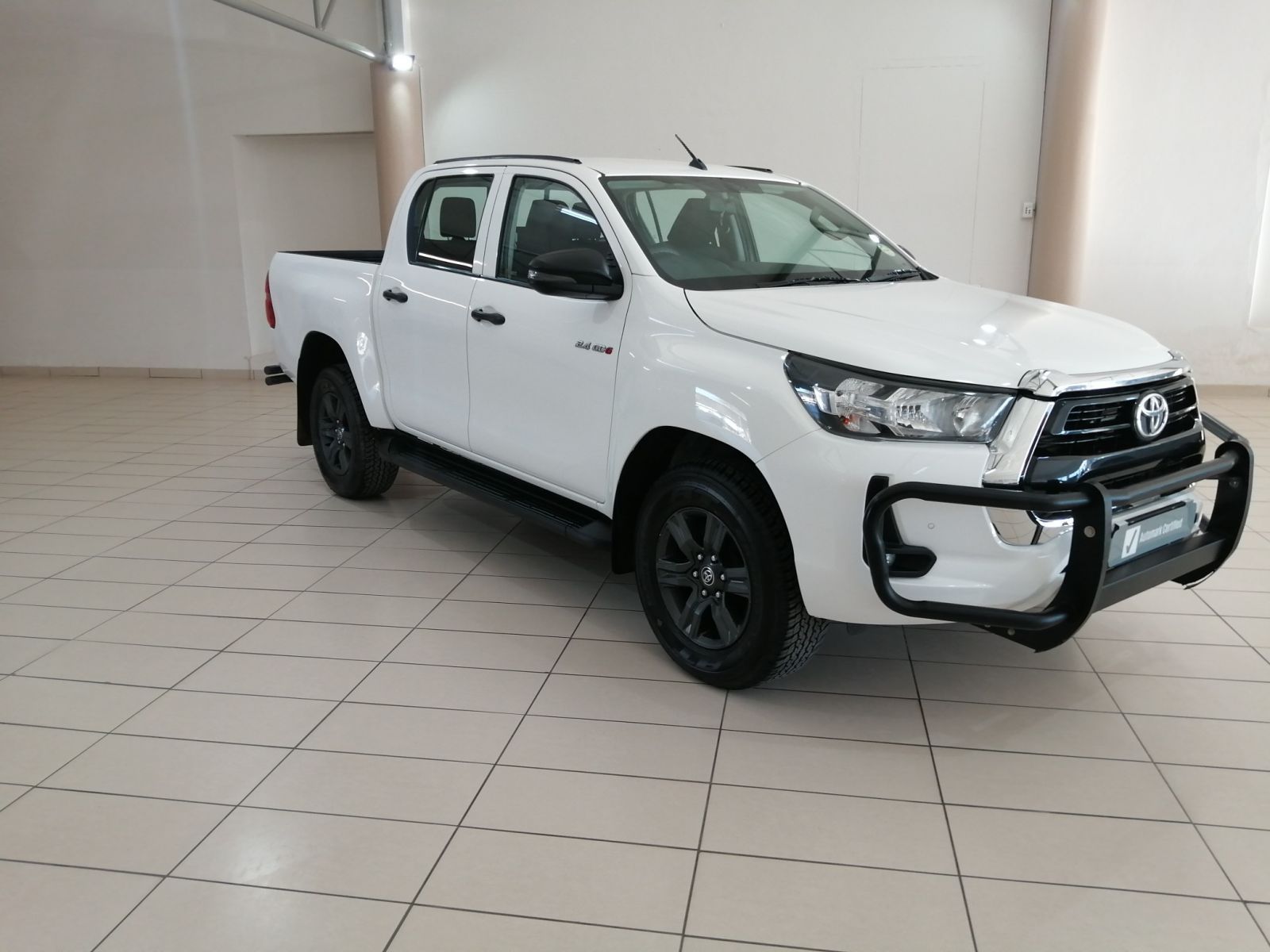 Toyota Hilux 2.4 D/C 4x4 AT in Namibia