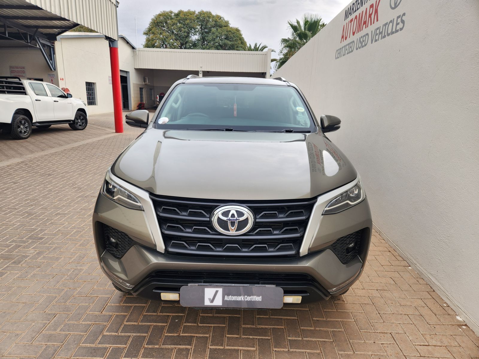 2021 Toyota Fortuner 2.4GD6 4X2 MT photo