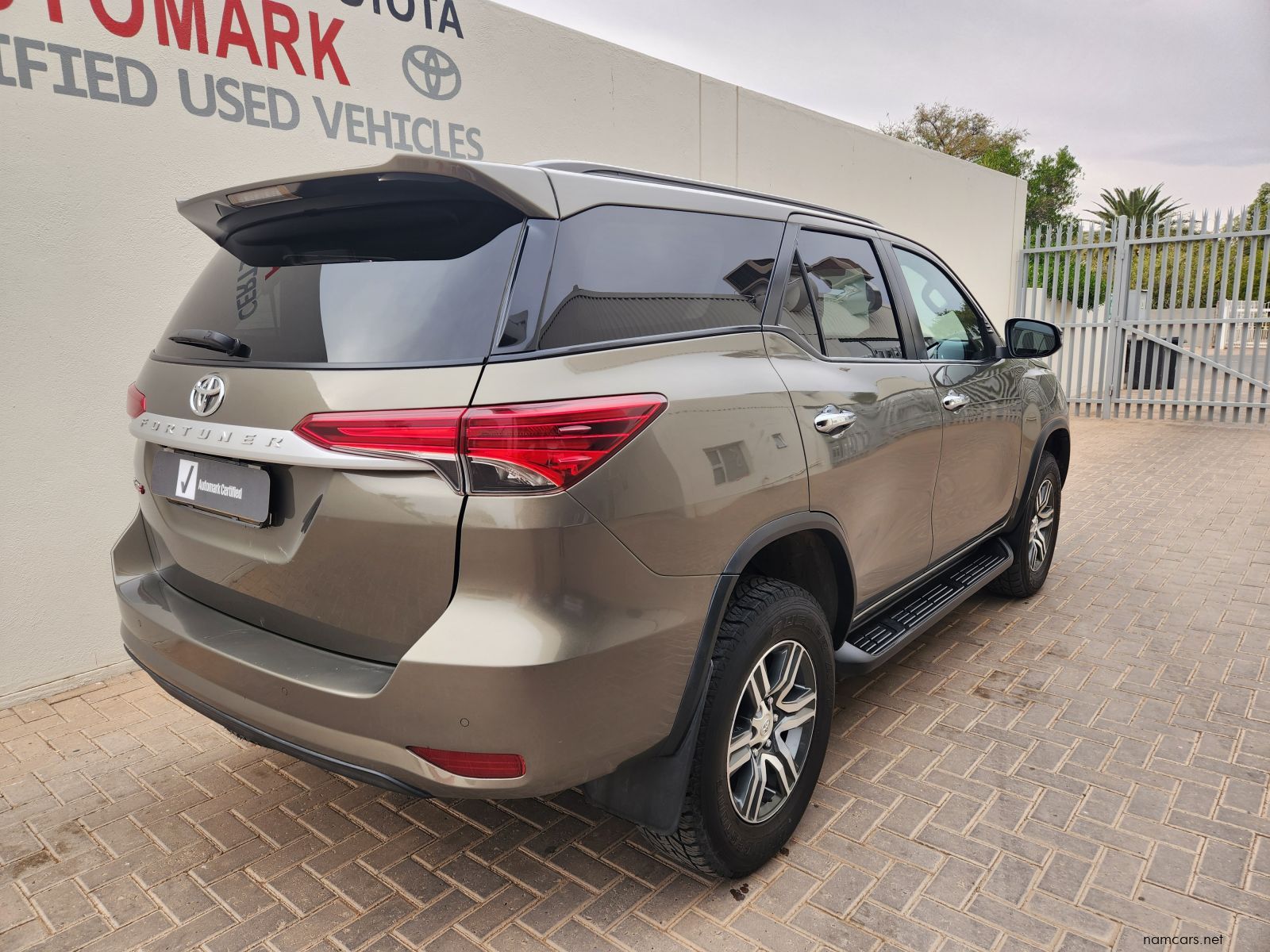 2021 Toyota Fortuner 2.4GD6 4X2 MT photo
