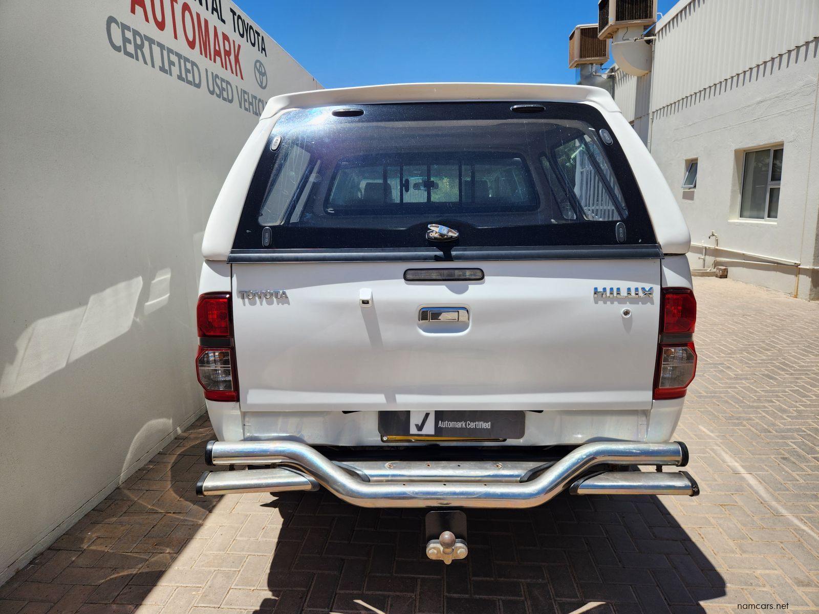 2016 Toyota Hilux DC 3.0D4D 4x2 Legend 45 MT photo