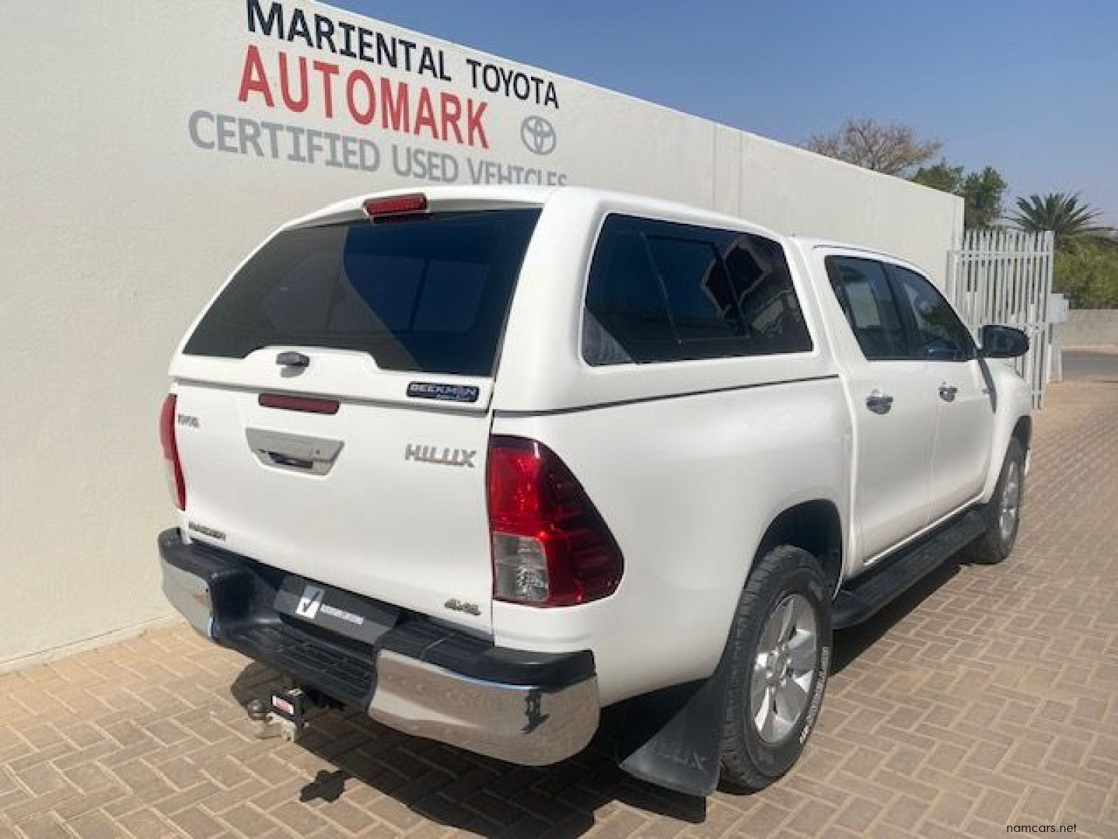 2016 Toyota Hilux 2.8 Gd-6 Raider 4x4 P/u D/c photo