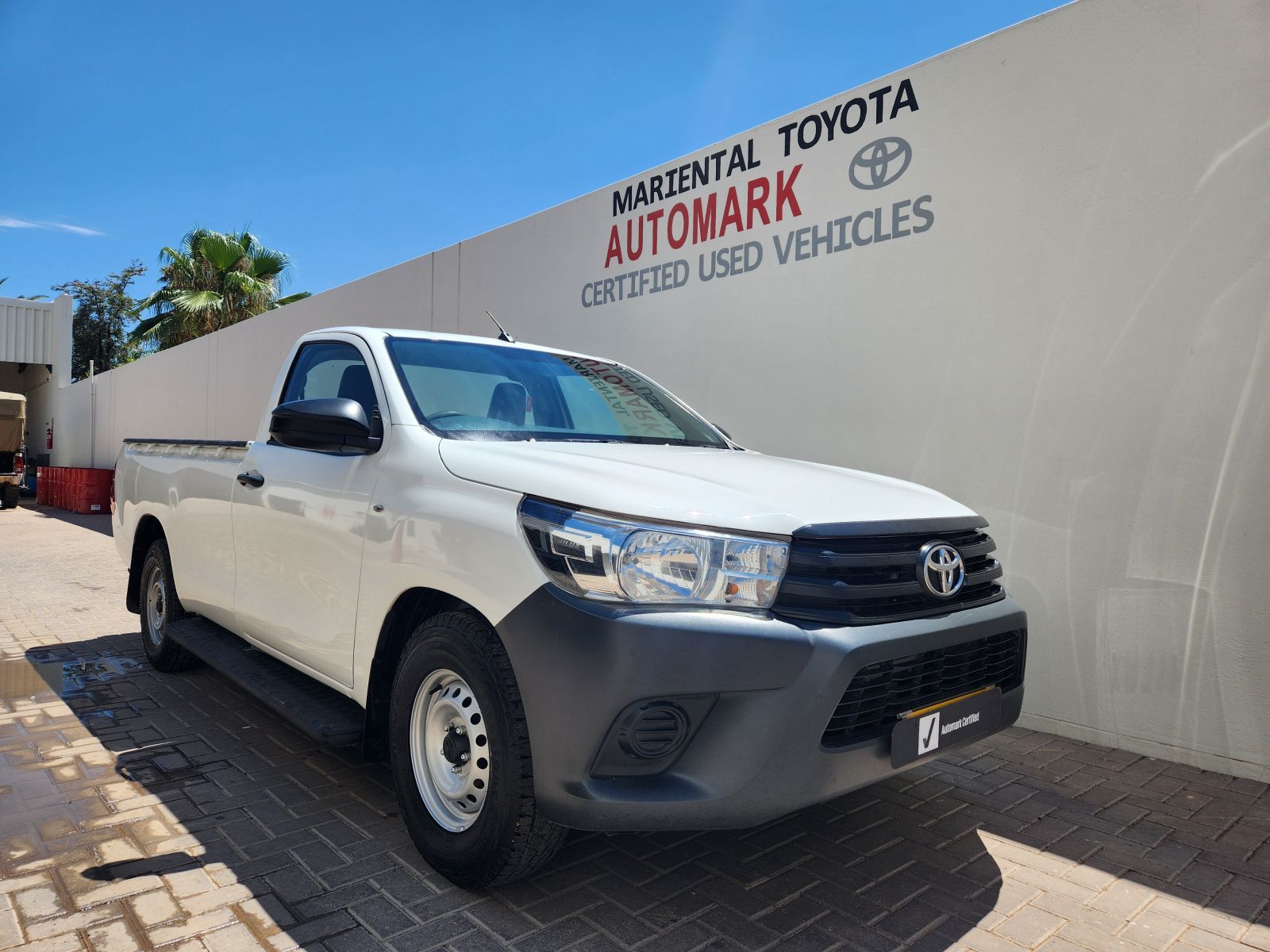 Toyota Hilux SC 2.0VVTi S A/C 5MT in Namibia
