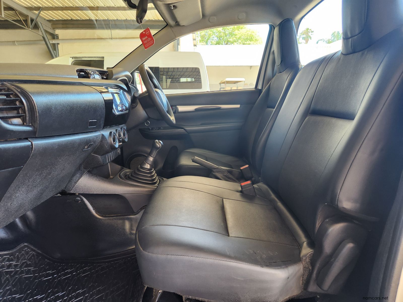 2020 Toyota Hilux SC 2.0VVTi S A/C 5MT photo