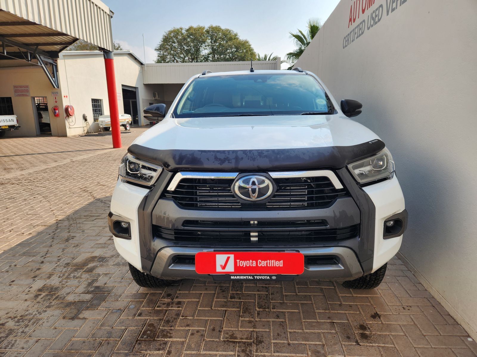 2025 Toyota Hilux DC 2.8GD6 4x2 Legend Automatic photo