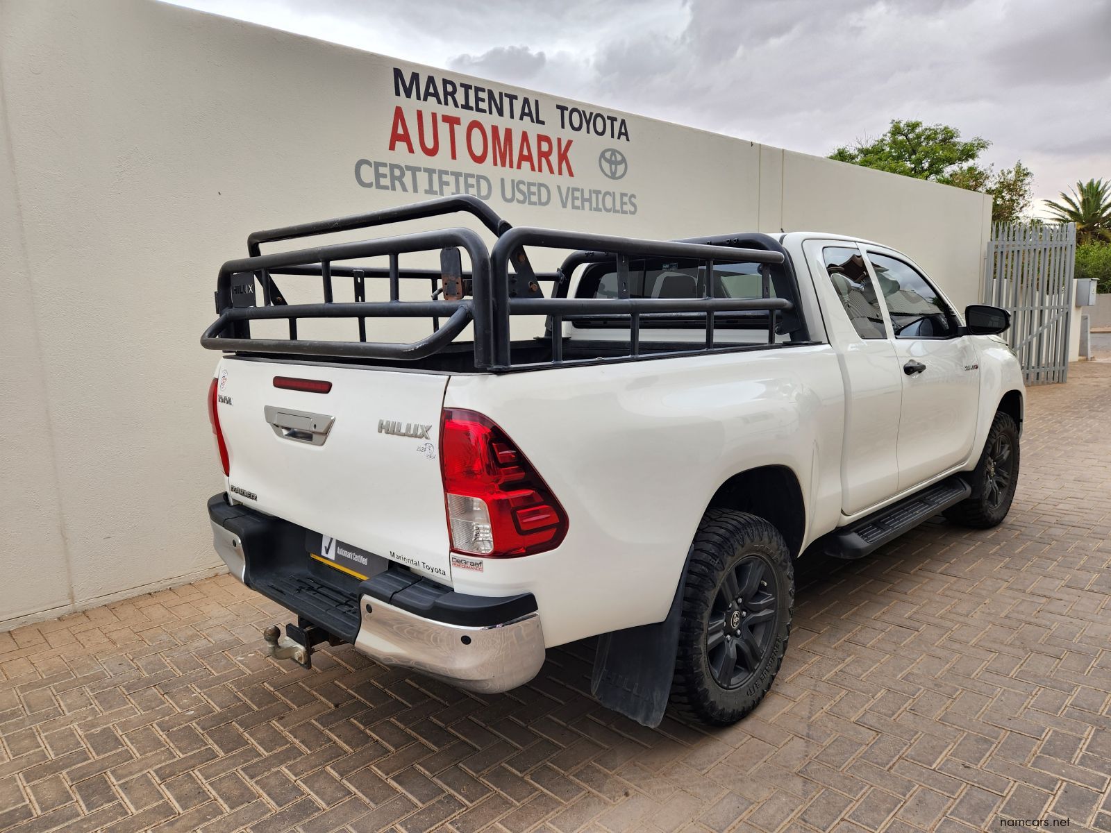 2023 Toyota Hilux XC 2.4GD6 4X2 Raider MT photo