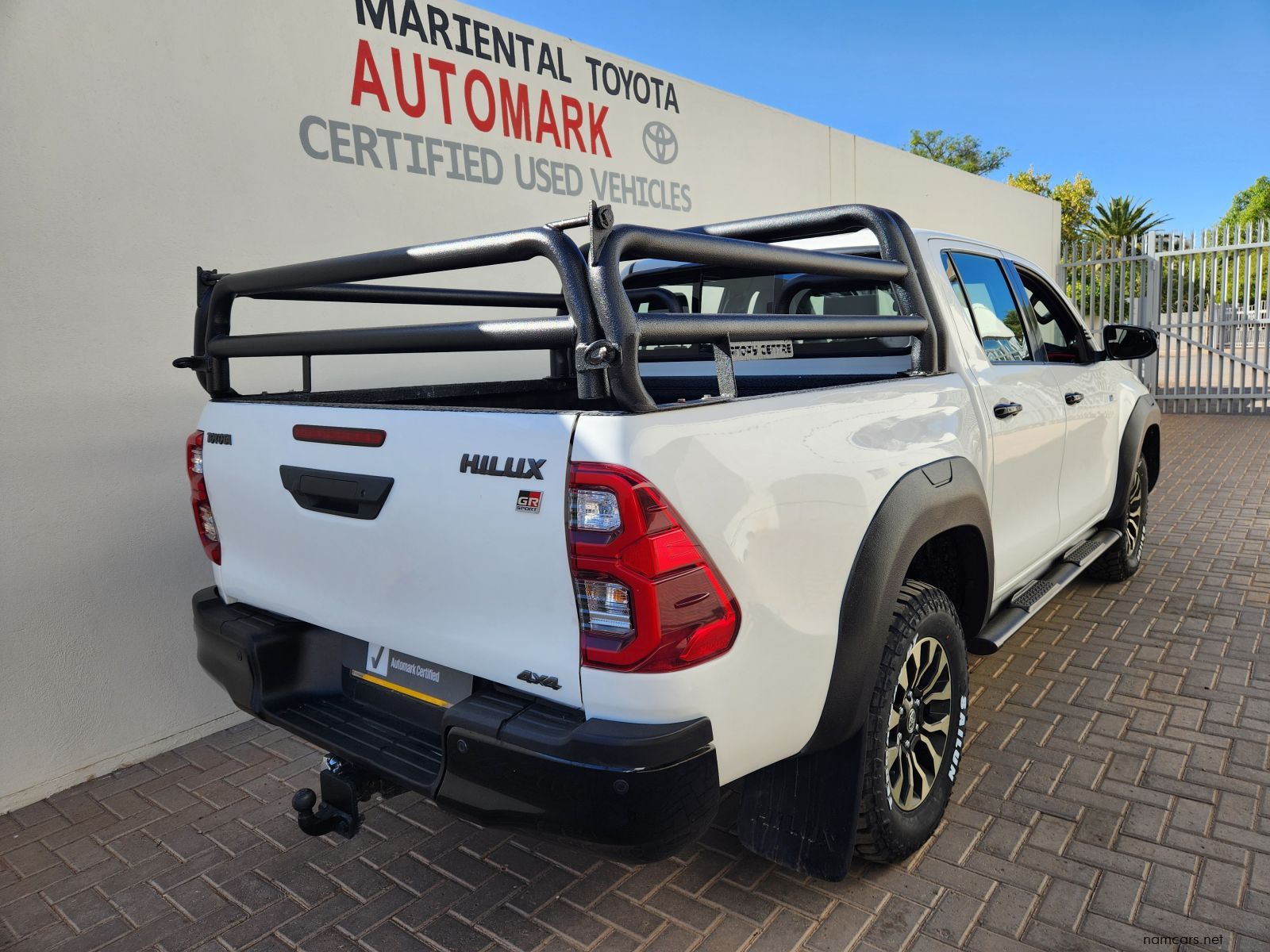 2023 Toyota Hilux DC 2.8GD6 4x4 GR-S AT photo
