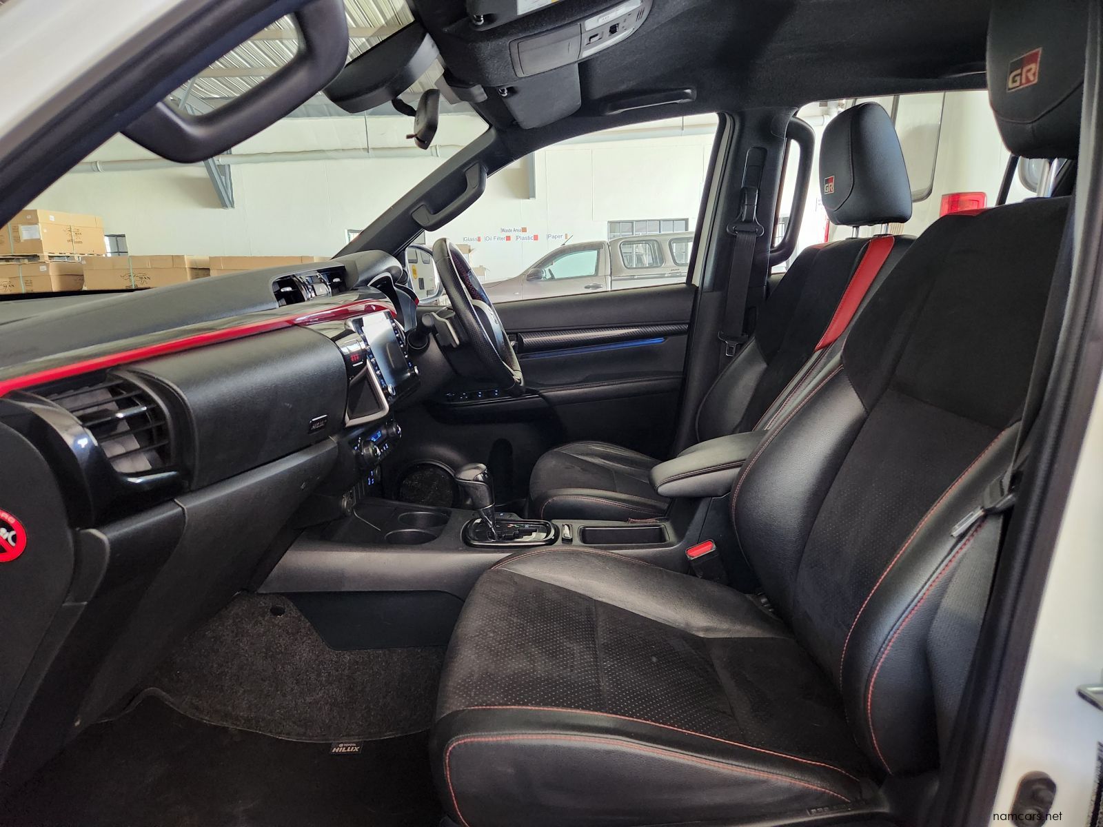 2023 Toyota Hilux DC 2.8GD6 4x4 GR-S AT photo