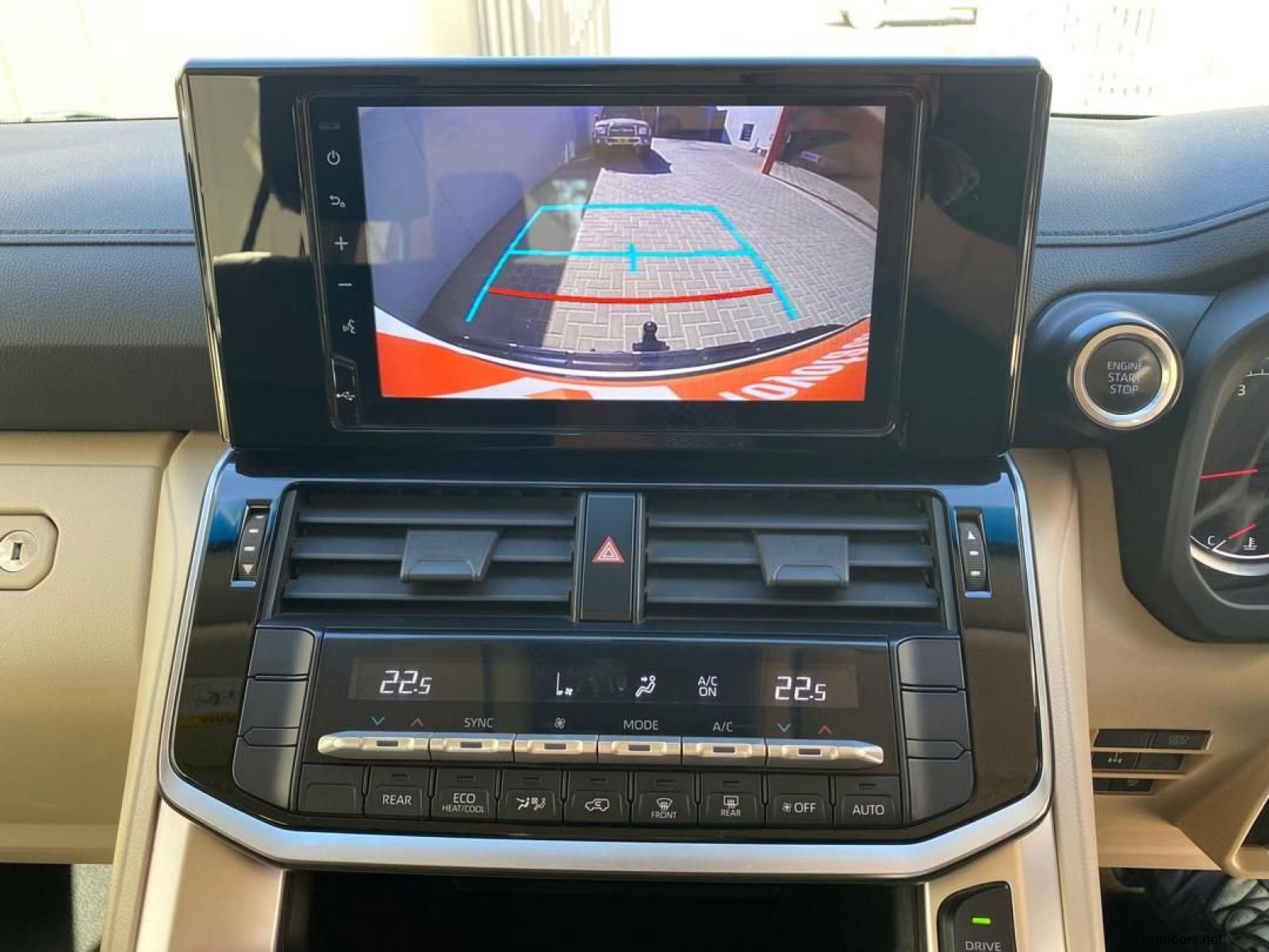 2022 Toyota Land Cruiser 300 3.3D V6 GX-R photo