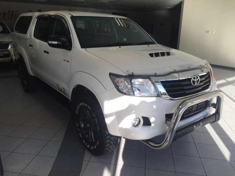 2015 Toyota Hilux 3.0 D4D D/C 4X4 DAKAR Ed. for sale | 25 400 Km