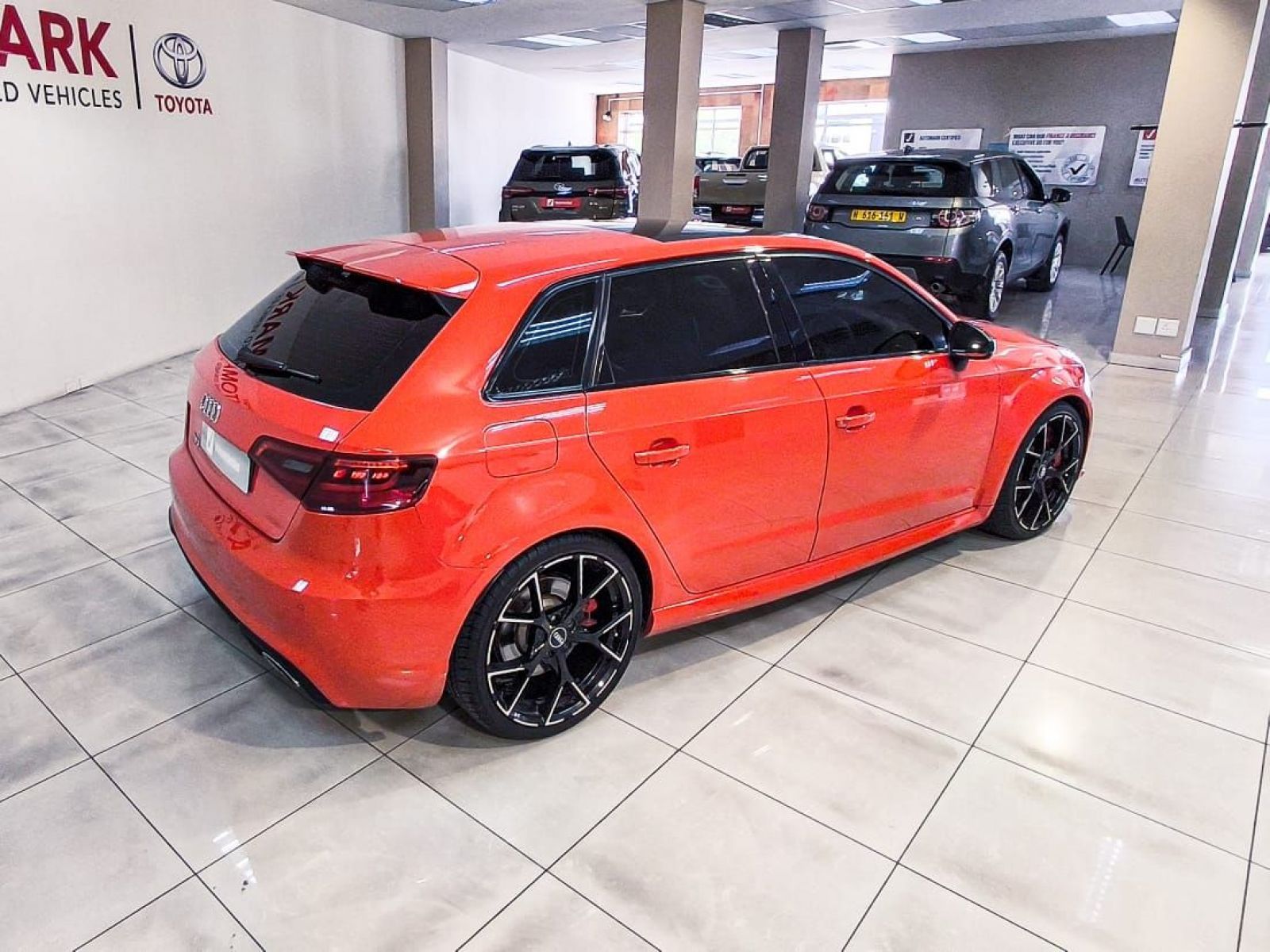 0 Audi Rs3 Sportback Stronic photo