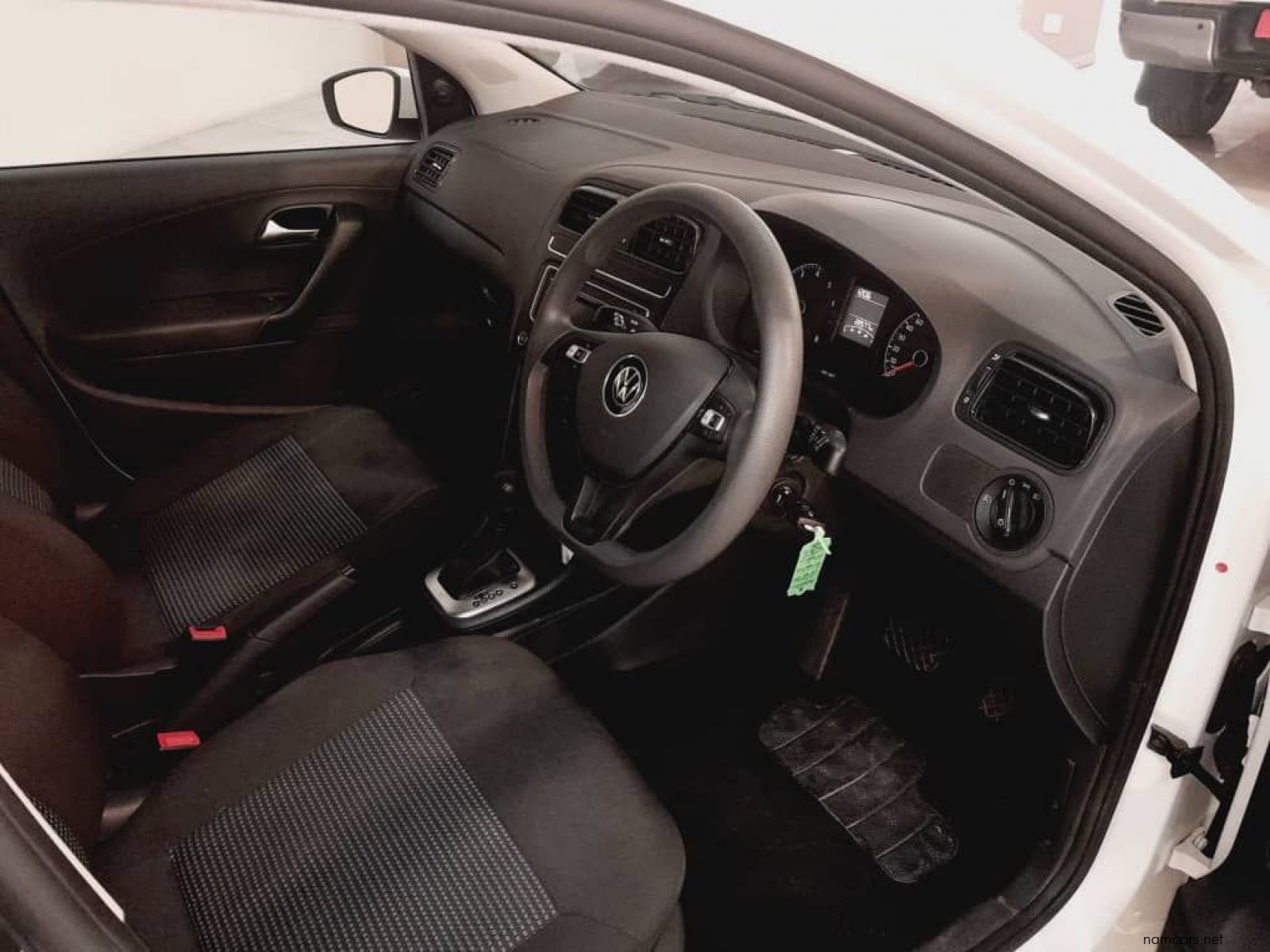 2023 Volkswagen Polo Vivo 1.6 Comfortline Tip (5dr) photo