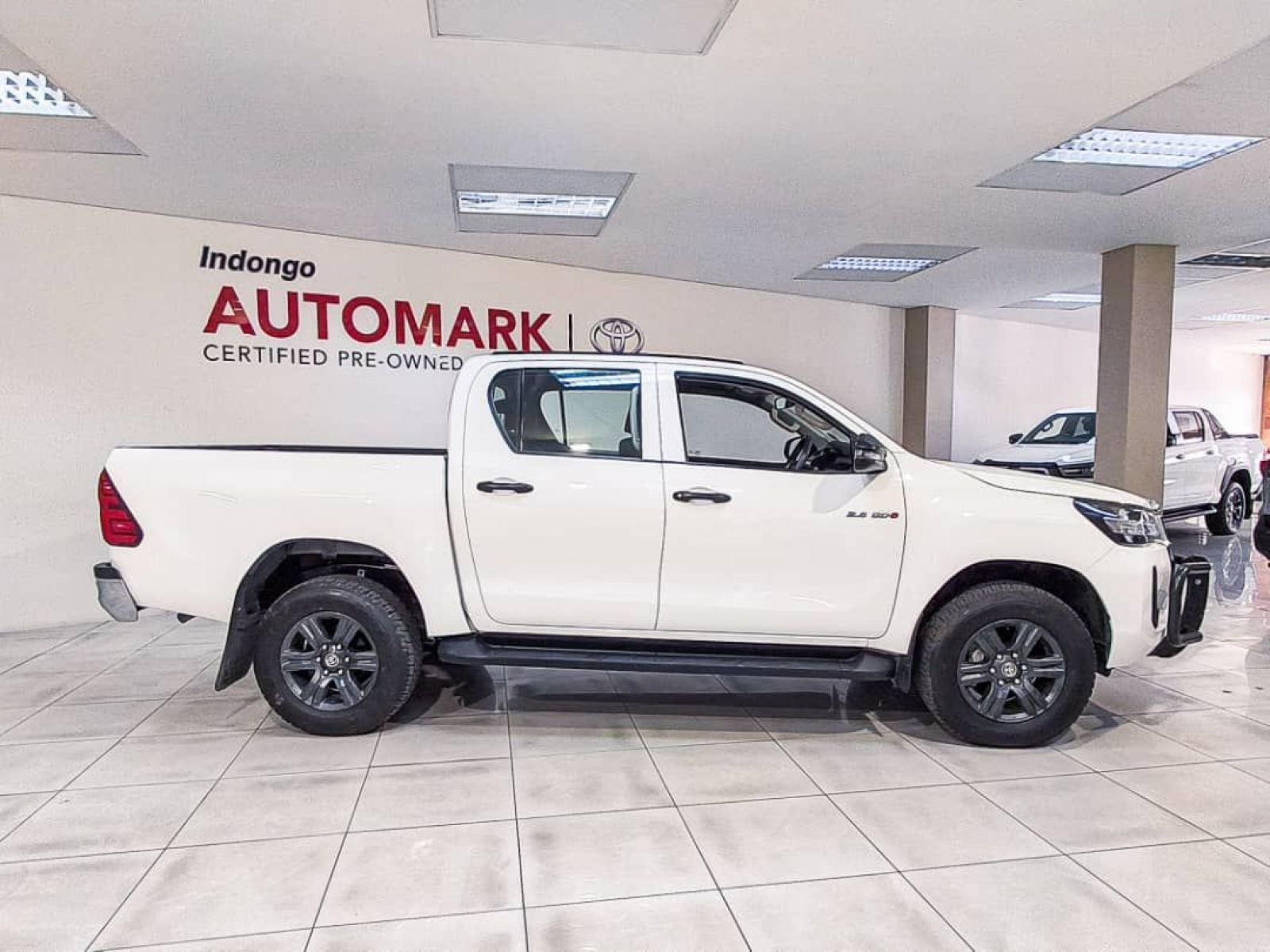 2023 Toyota Hilux 2.4 Gd-6 Raider 4x4 A/t P/u D/c photo