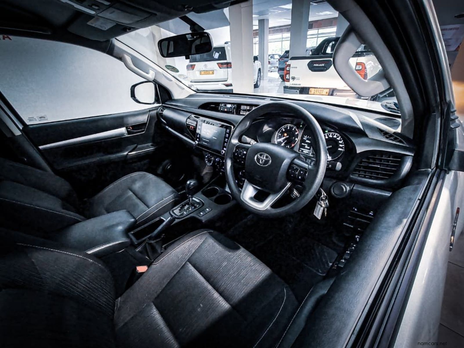 2024 Toyota Hilux 2.4 Gd-6 Raider 4x4 A/t P/u D/c photo