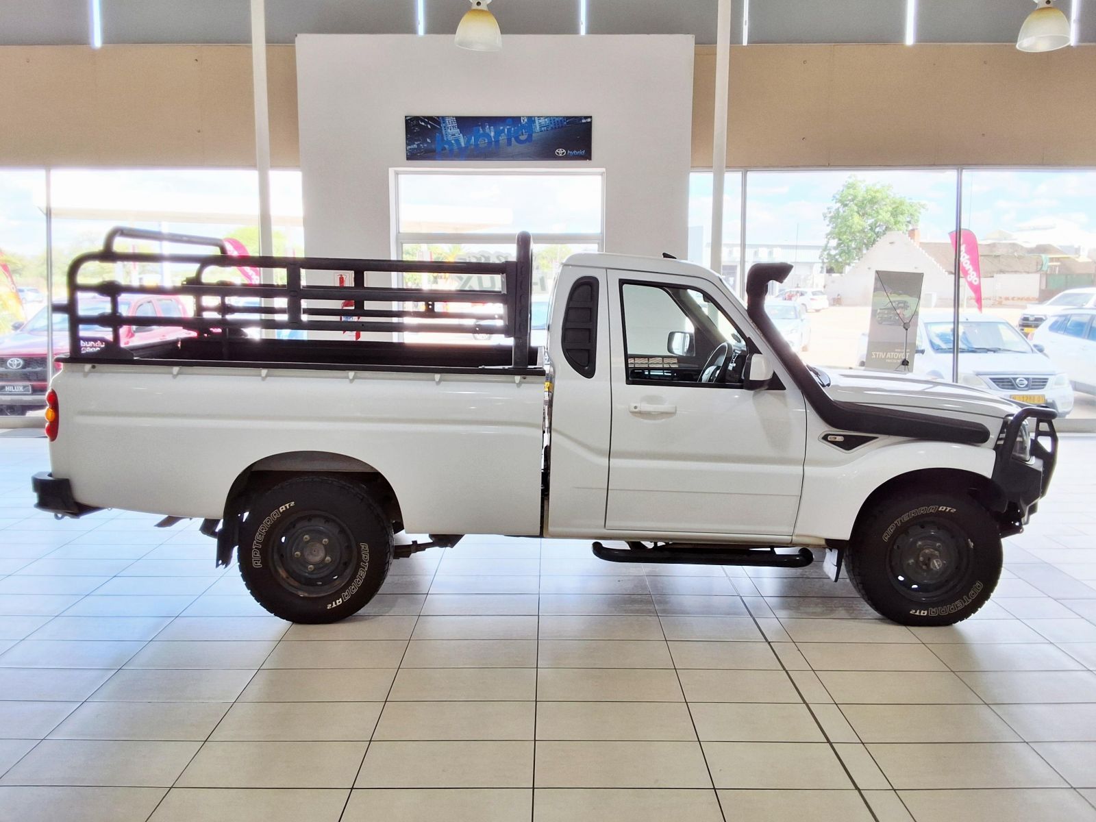 2022 Mahindra Scorpio Single Cab 2.2D Hawk S6 4X4 P/U photo
