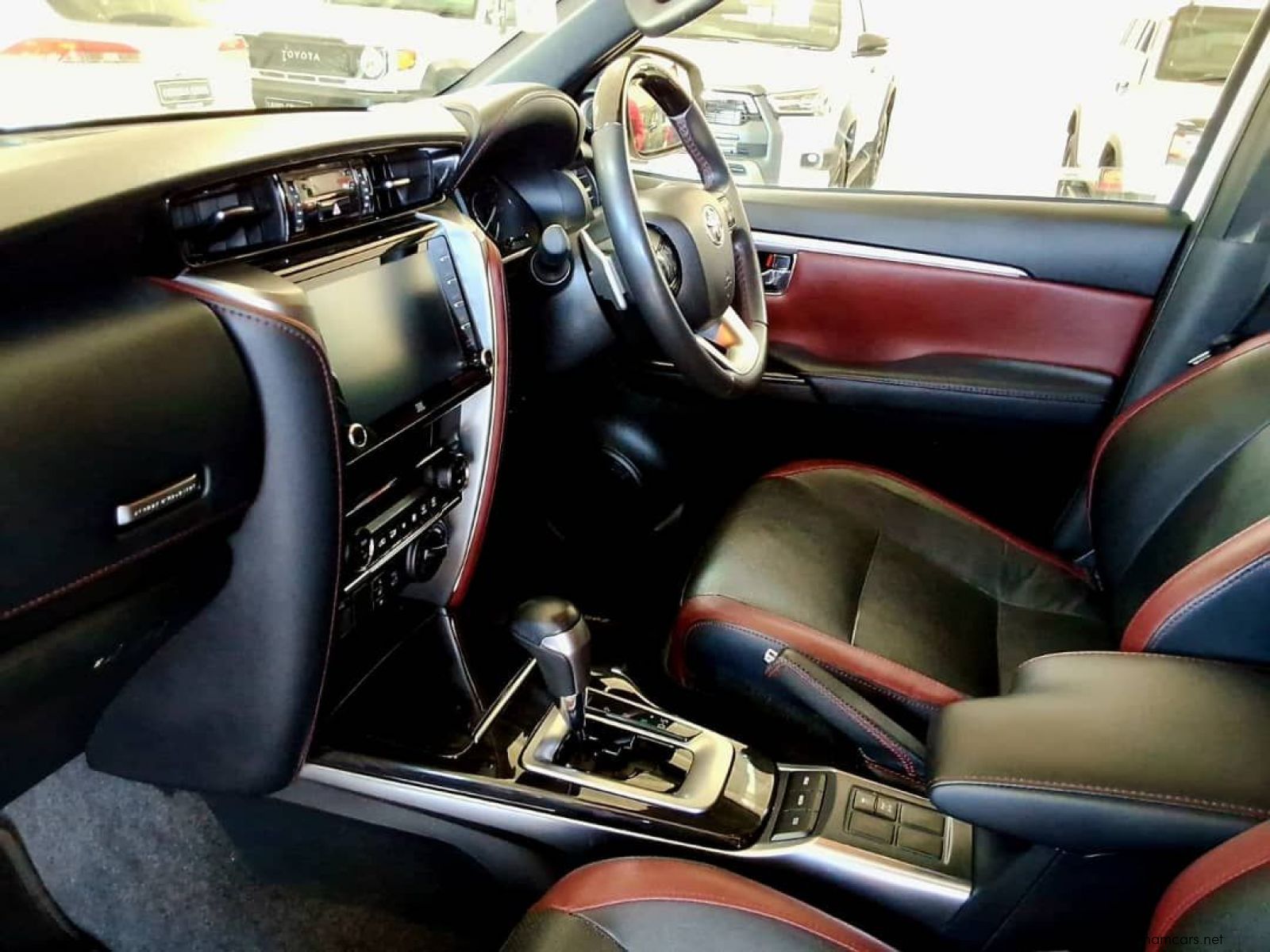 2023 Toyota Fortuner 2.8 GD6 VX 4x4 AT photo