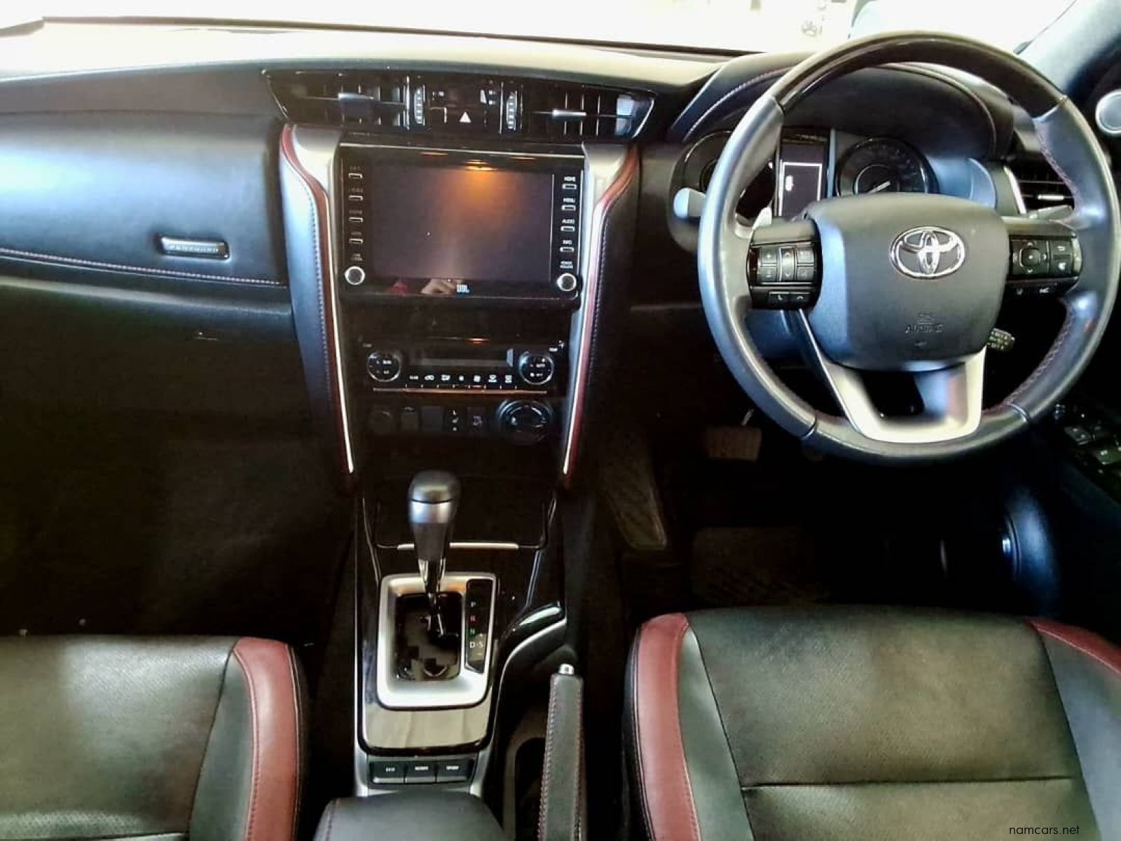2023 Toyota Fortuner 2.8 GD6 VX 4x4 AT photo