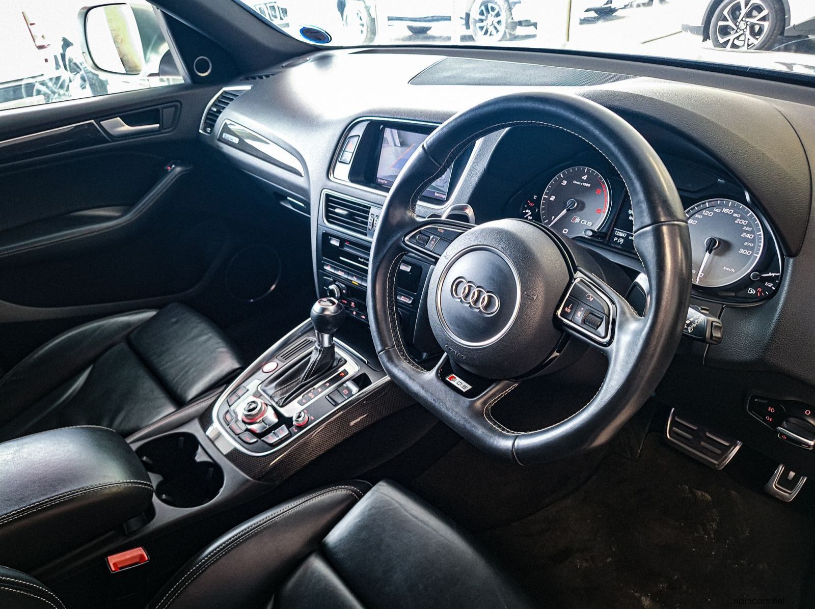 2014 Audi SQ5 QUATTRO TIPTRONIC 3.0TDI pictures
