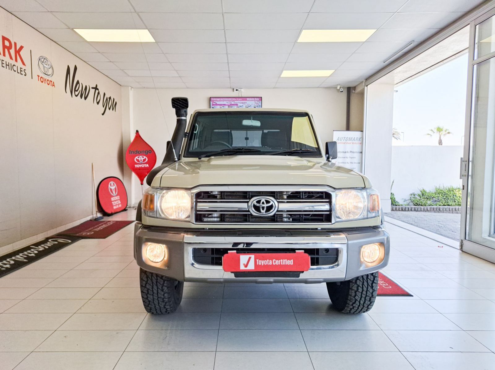 2023 Toyota LC79 DC 4.0 Petrol 4x4 MT pictures