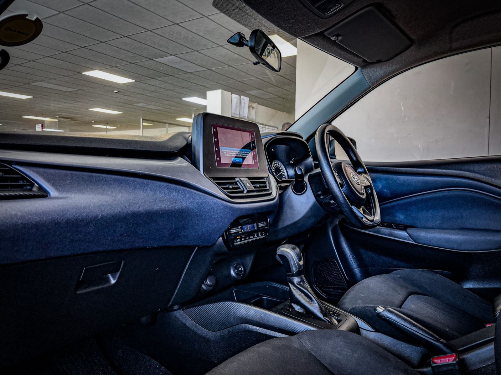 2022 Toyota Starlet 1.5 XS AT pictures