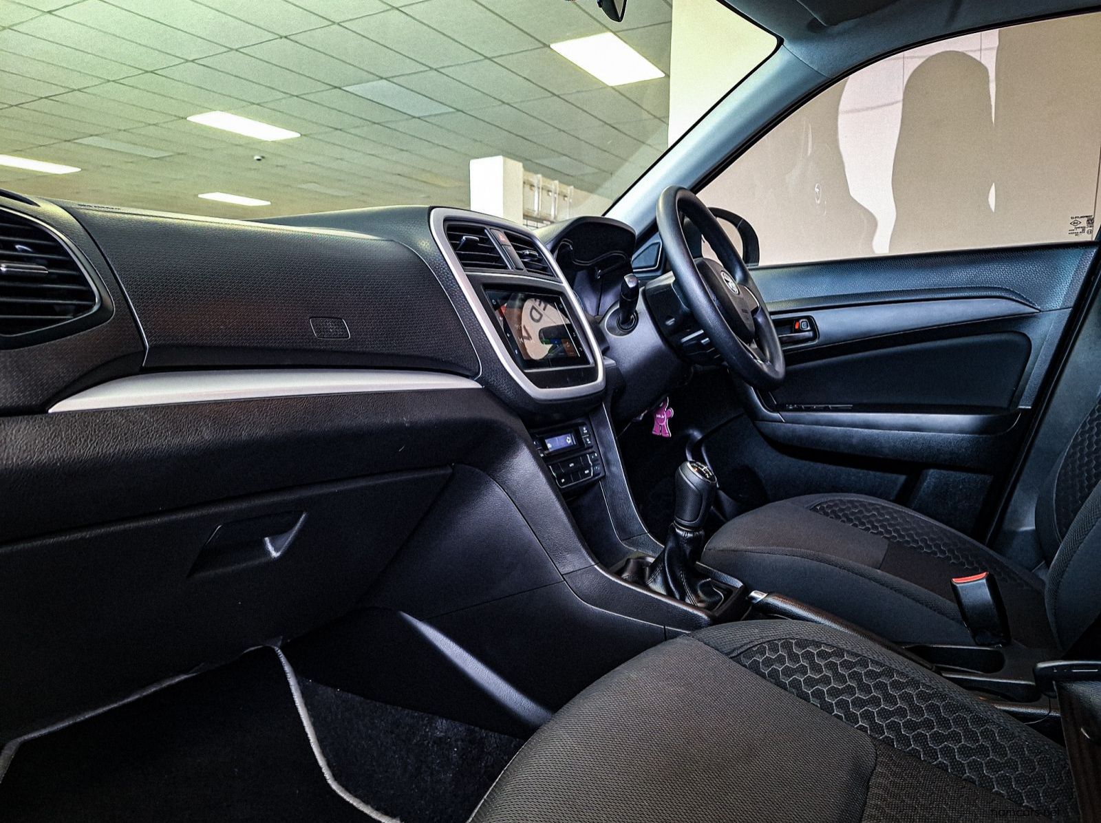 2021 Toyota Urban Cruiser 1.5 XS MT pictures