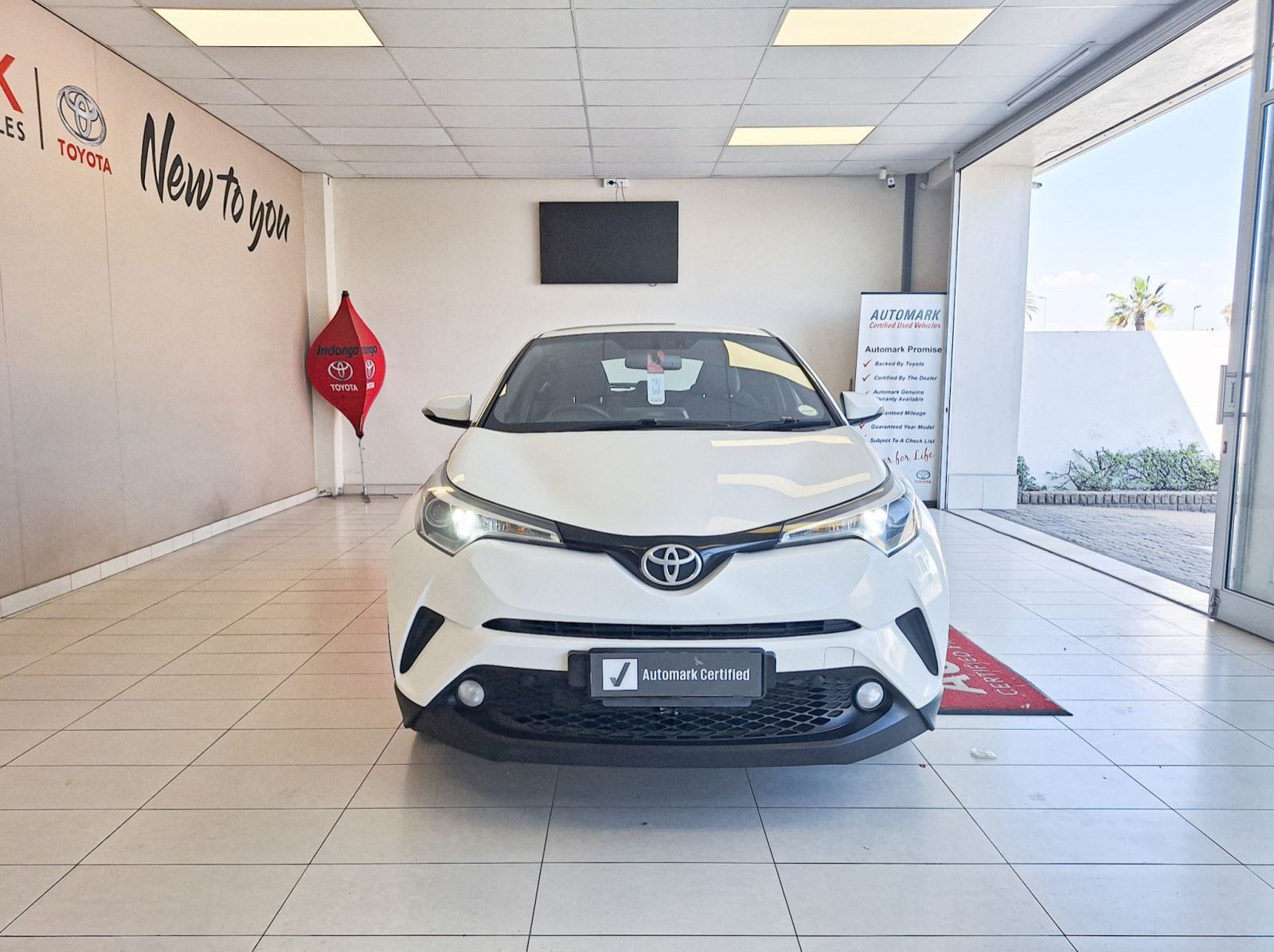 2019 Toyota C-HR 1.2T Plus CVT pictures