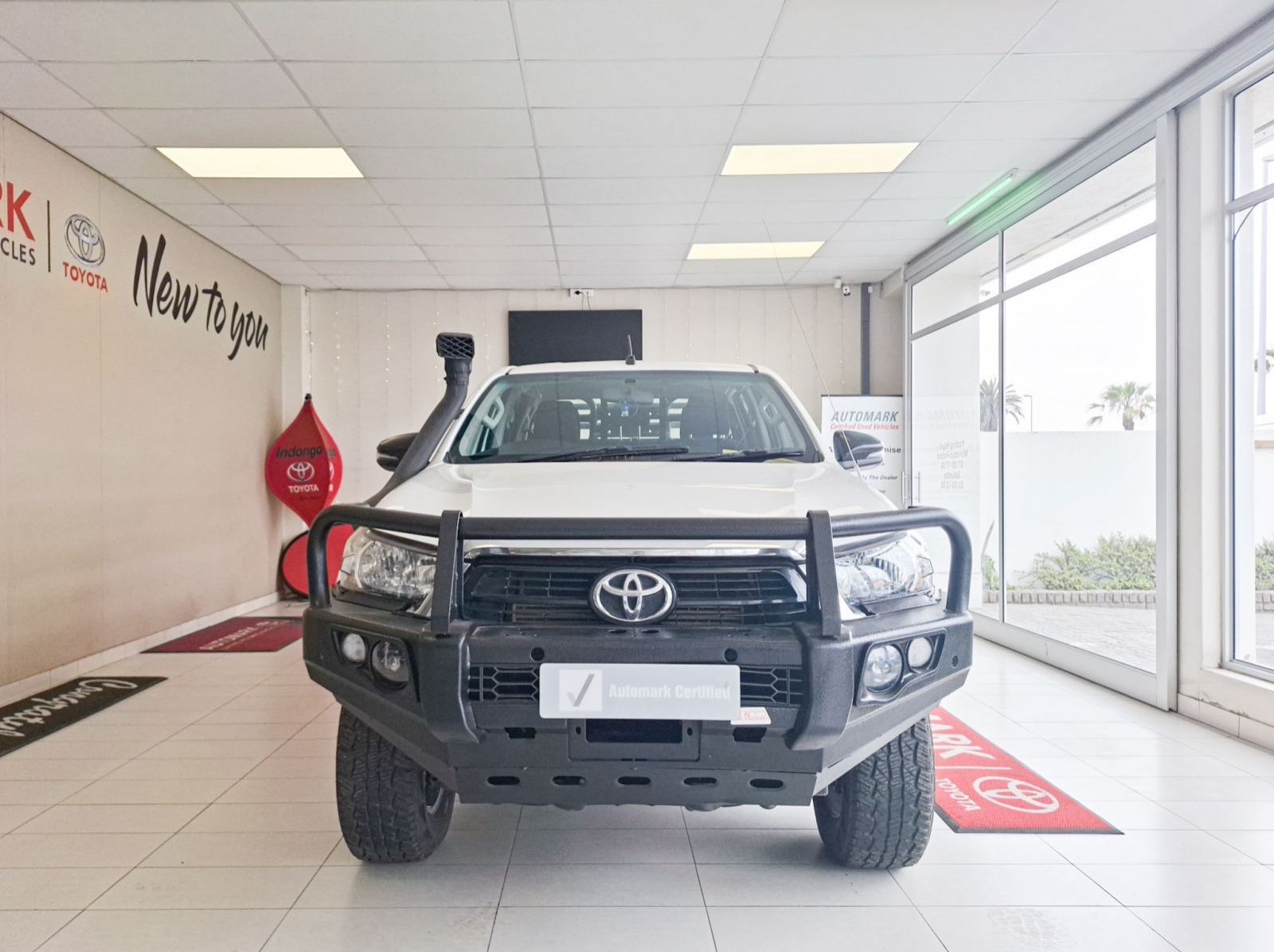 2021 Toyota Hilux 2.4 Gd-6 Raider 4x4 MT pictures