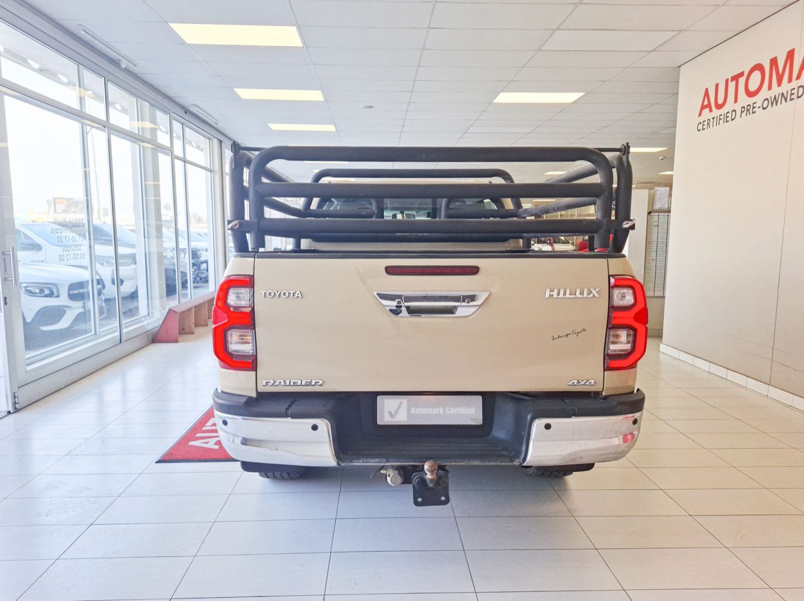 2021 Toyota Hilux Raider 2.8 4x4 AT pictures