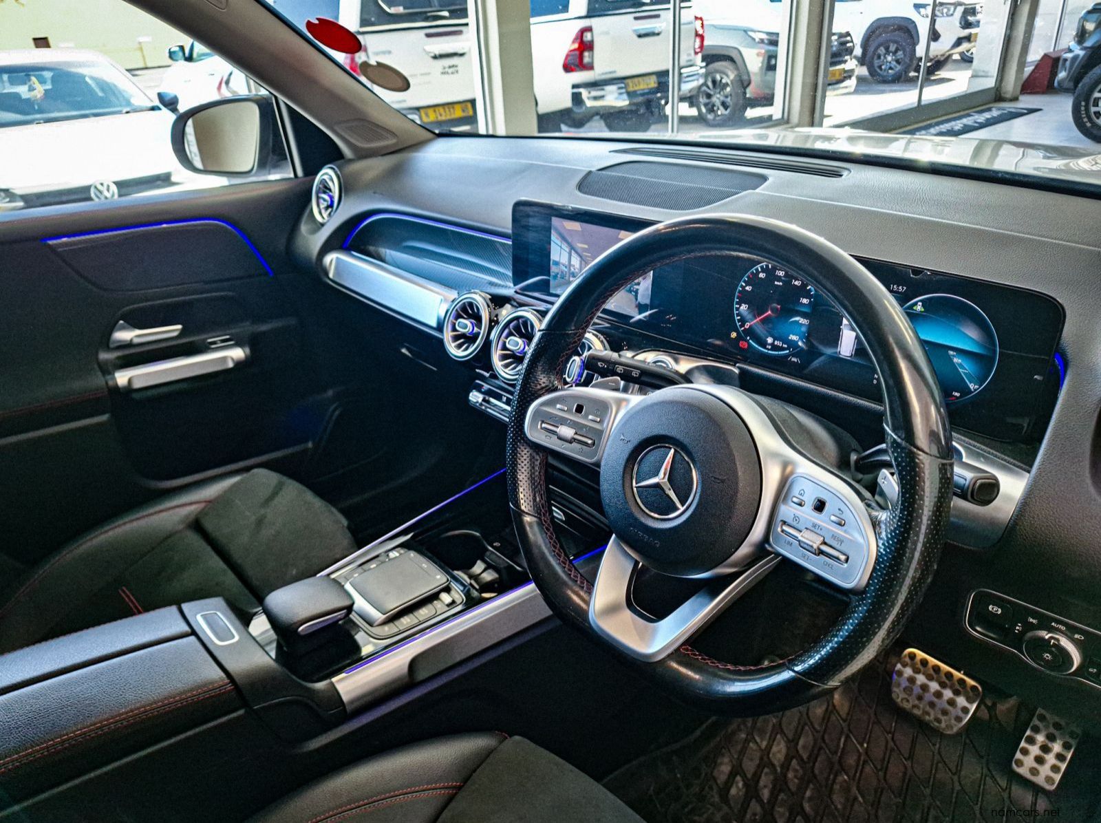 2021 Mercedes-Benz GLB Class 220D 4MATIC pictures