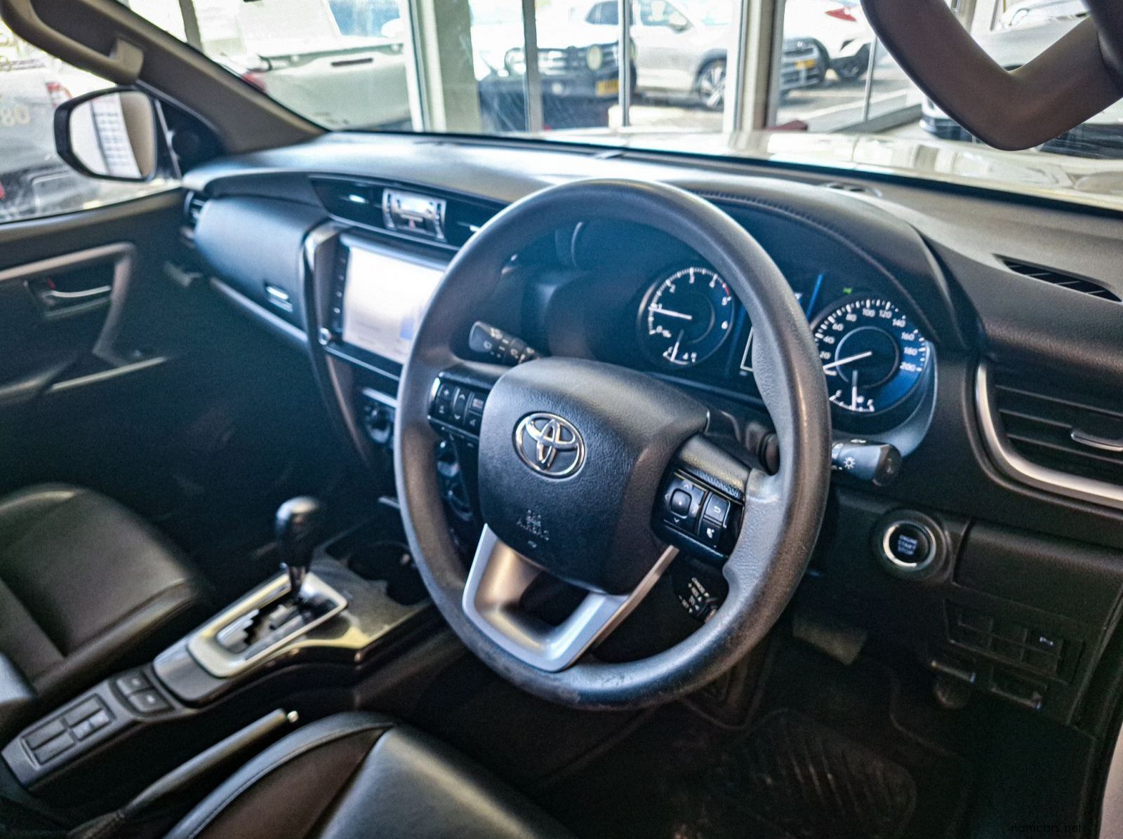 2022 Toyota Fortuner 2.4 GD-6 4x4 AT pictures